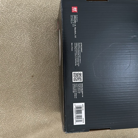 NWT Zwilling Spirit Dutch Oven w Glass Lid 6 Qt - Picture 4 of 5